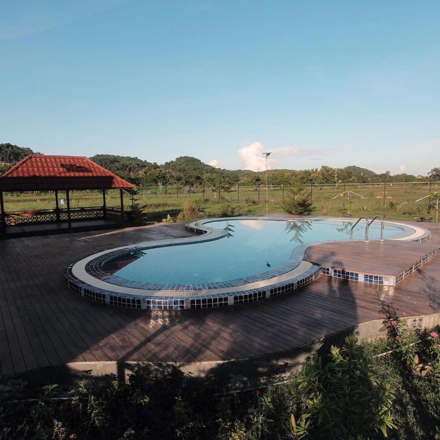 Raffles Inn Labuan Bajo Eksteriør billede